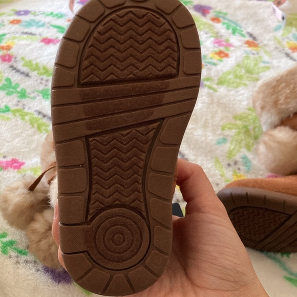 NWT toddler winter boots - Picture 3 of 3